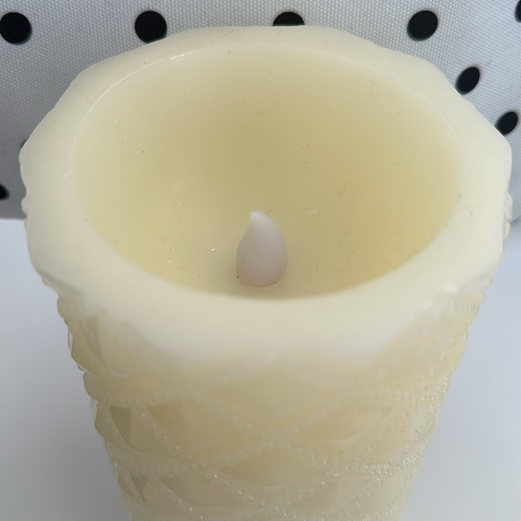 Pair of Ivory Decorative Flameless Candles - Picture 4 of 5